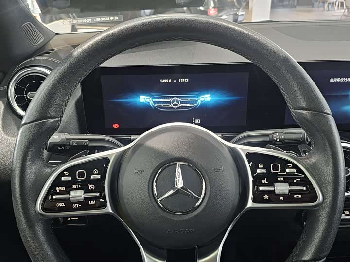 Фото 8 - Mercedes-Benz GLA-Class