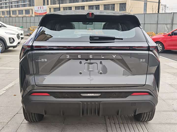 Фото 5 - Geely Atlas