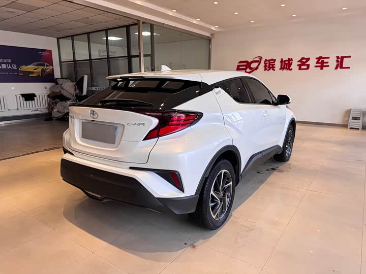 Photo 4 - Toyota C-HR