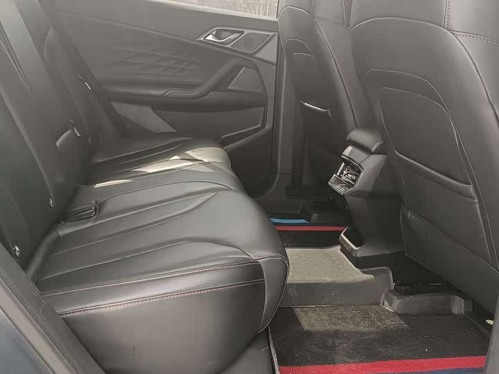 Фото 4 - Roewe RX5 Hybrid