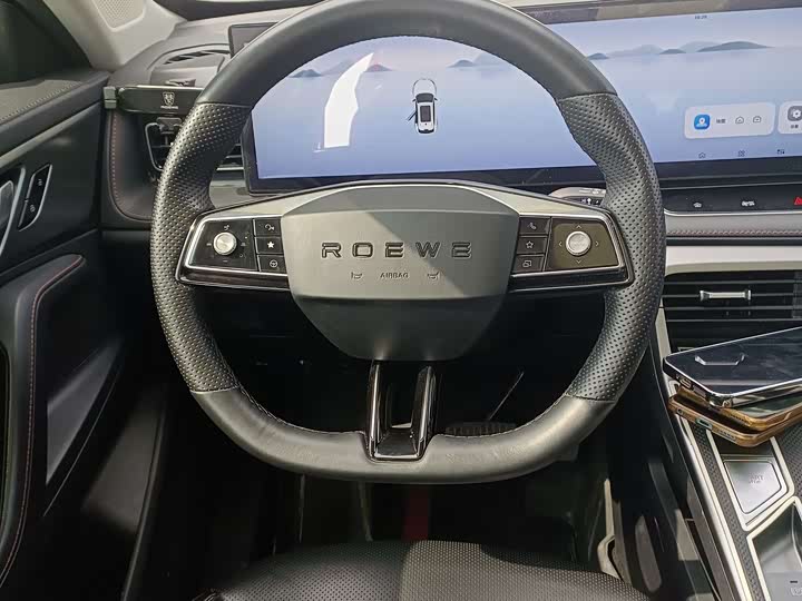 Фото 7 - Roewe RX5 Hybrid