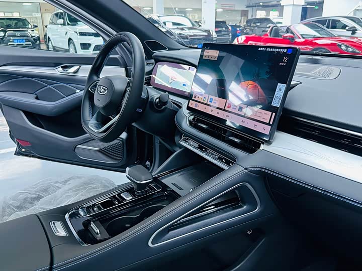 Фото 7 - Geely Preface