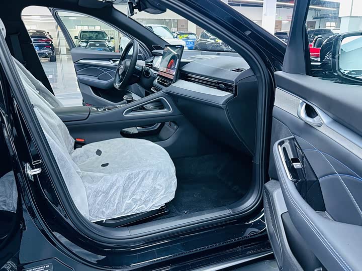 Фото 8 - Geely Preface