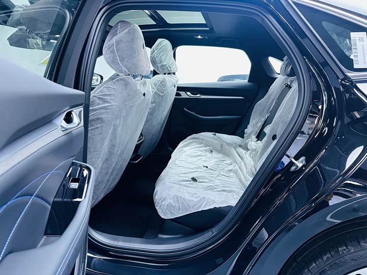 Фото 9 - Geely Preface