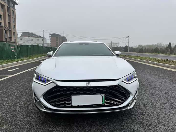 Фото 2 - BYD Han