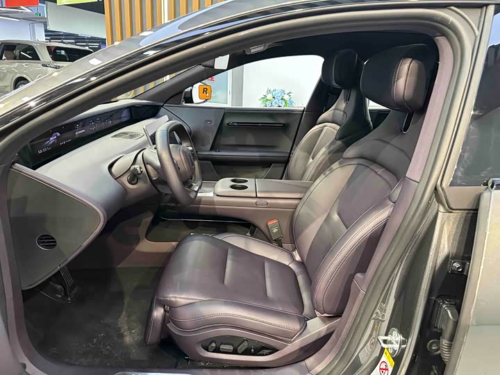 Фото 8 - Avatr 06