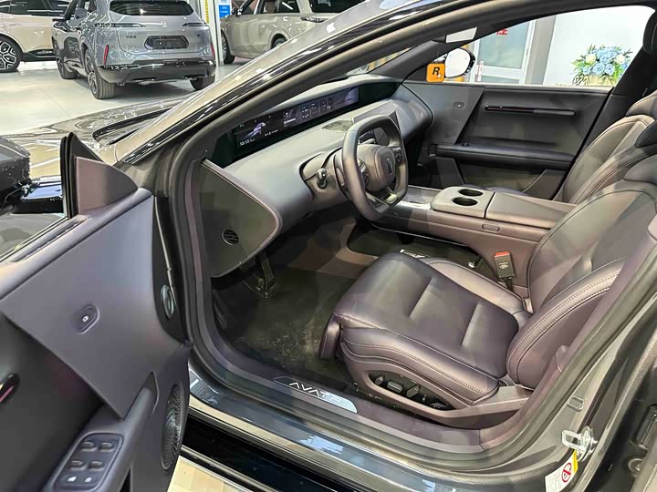 Фото 9 - Avatr 06