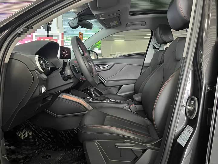 Фото 7 - Audi Q2L