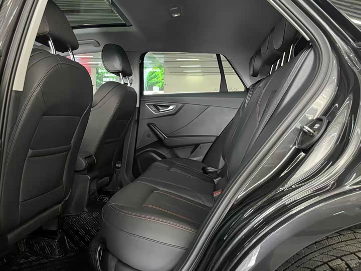 Фото 9 - Audi Q2L