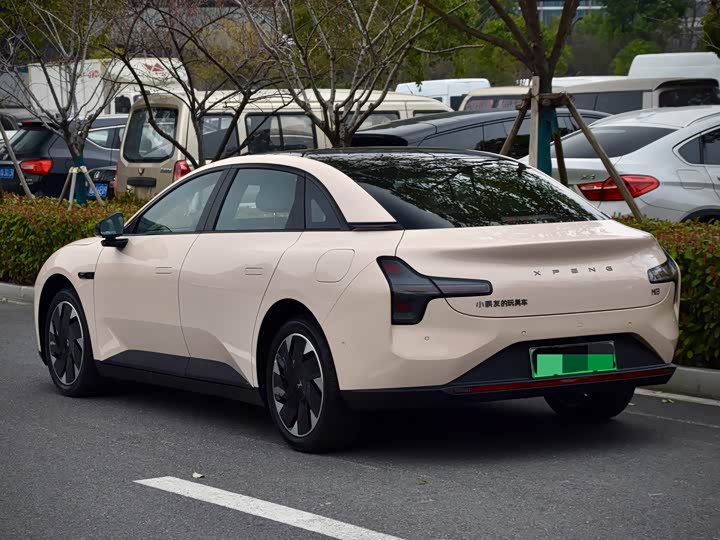 Фото 3 - XPeng Mona M03