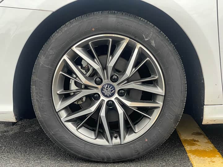 Фото 9 - BYD Qin Plus