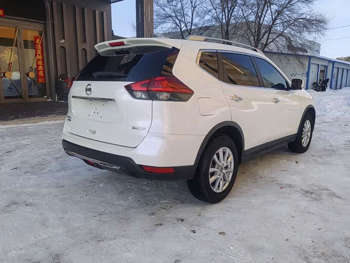 Photo 4 - Nissan X-Trail