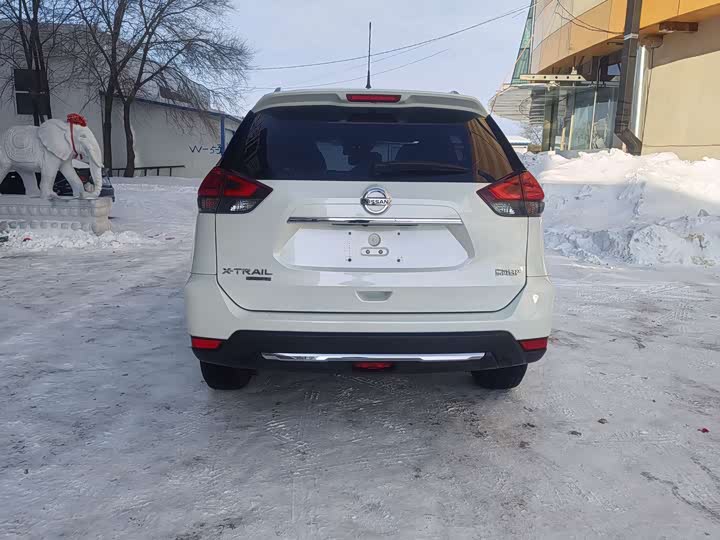 Photo 5 - Nissan X-Trail