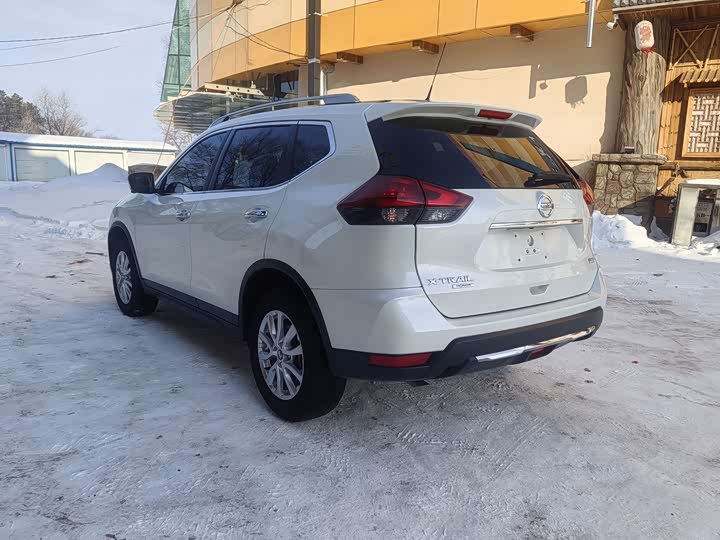 Photo 6 - Nissan X-Trail