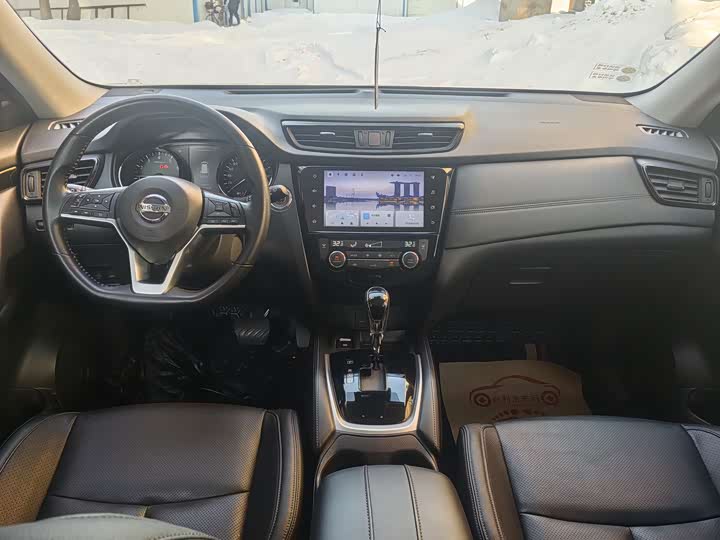 Photo 8 - Nissan X-Trail