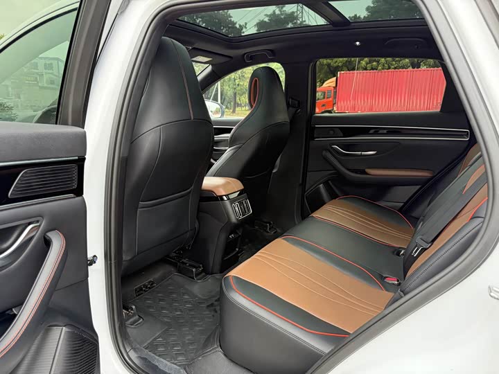 Фото 6 - BYD Song Plus