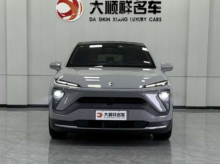 Фото 2 - Nio EC6