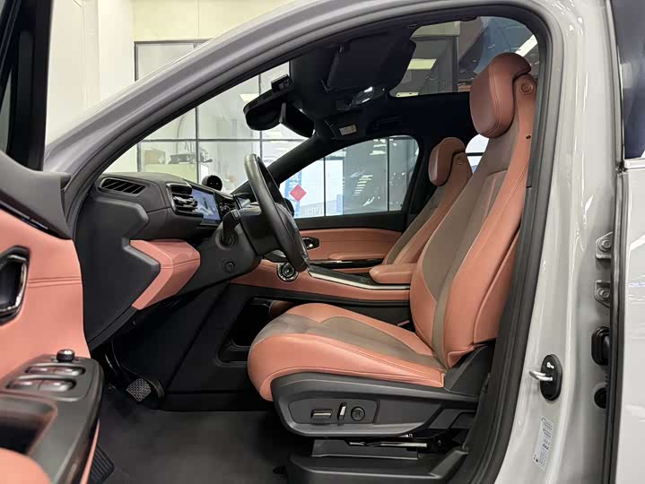 Фото 5 - Nio EC6