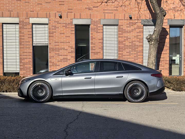 Фото 2 - Mercedes-Benz EQS AMG