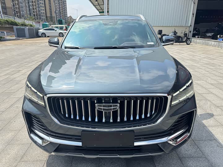 Фото 2 - Geely Monjaro