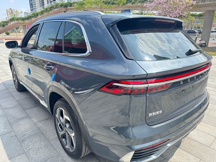 Фото 7 - Geely Monjaro