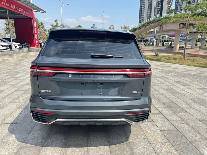 Фото 8 - Geely Monjaro