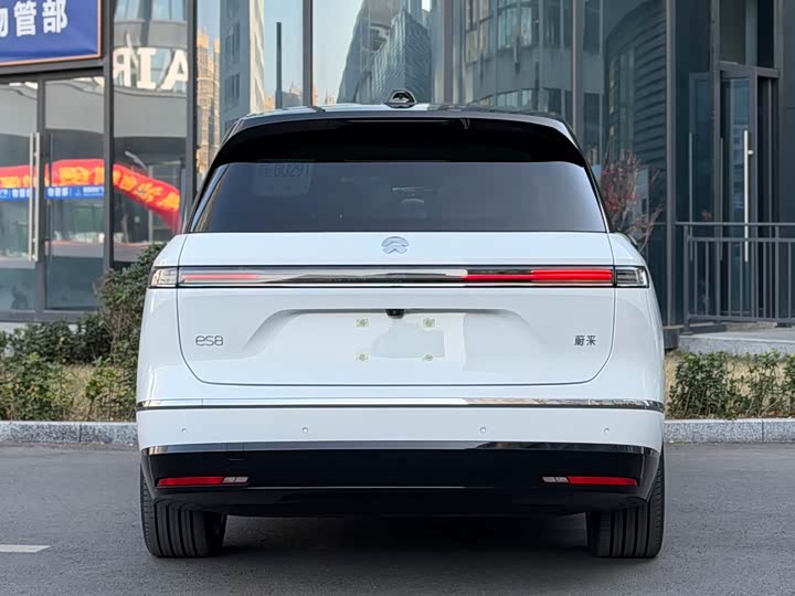 Фото 4 - Nio ES8