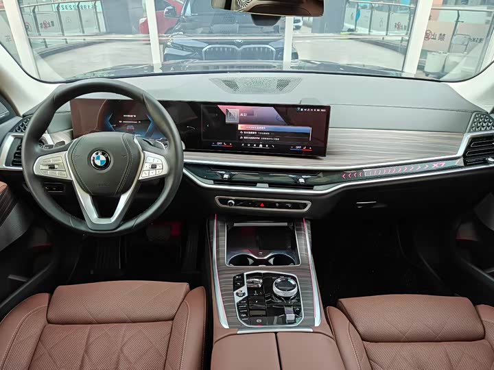 Фото 4 - BMW X7