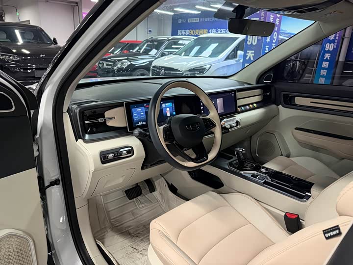 Фото 9 - Geely Icon