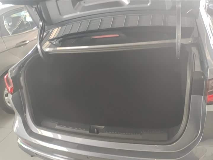 Фото 4 - Roewe i5