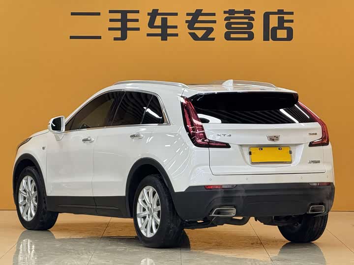 Фото 4 - Cadillac XT4