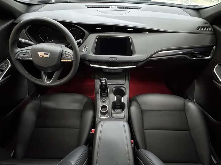 Фото 6 - Cadillac XT4