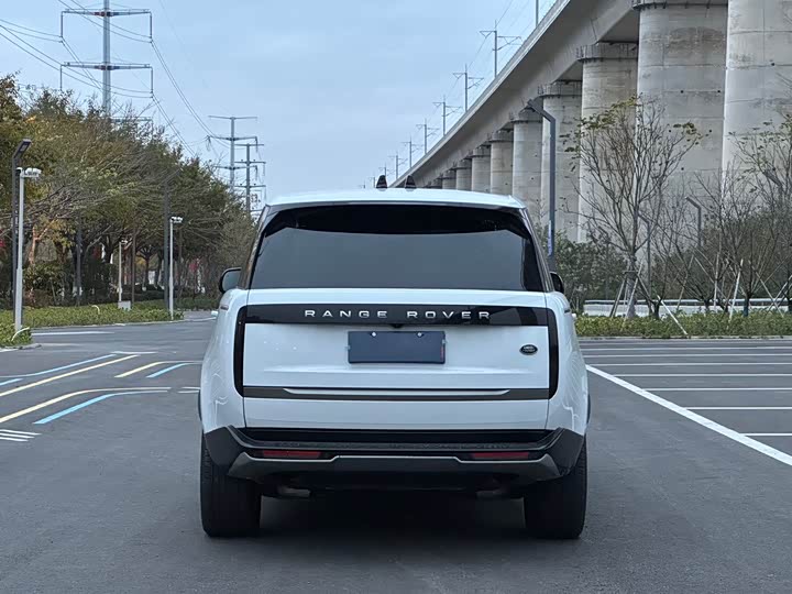 Photo 5 - Land Rover Range Rover