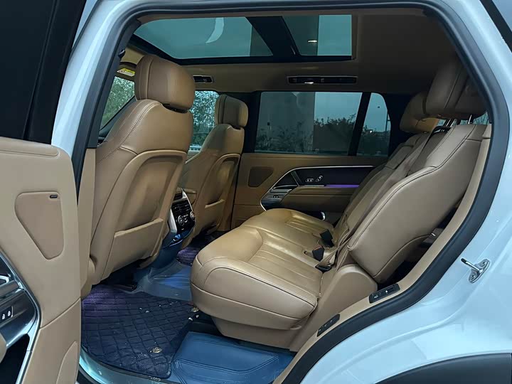 Photo 9 - Land Rover Range Rover