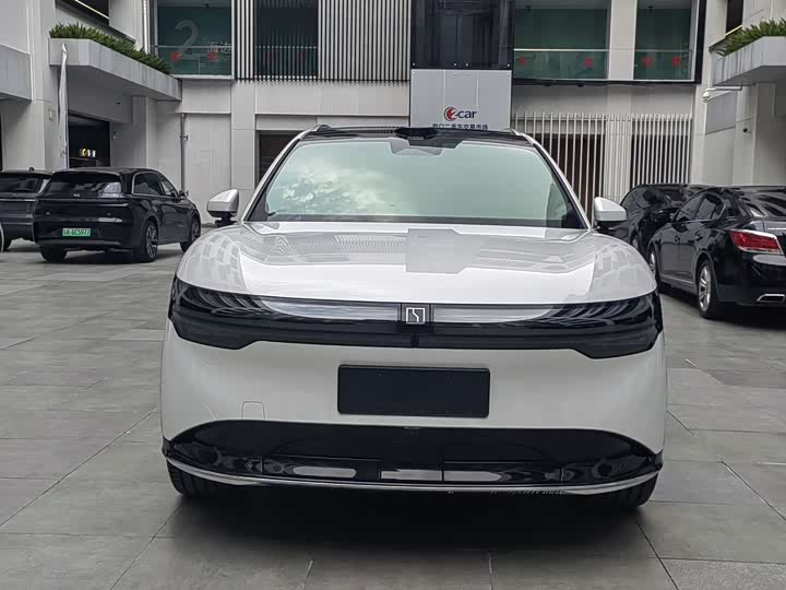 Фото 2 - Zeekr 7X