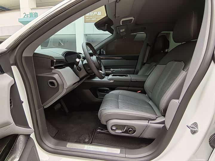 Фото 4 - Zeekr 7X