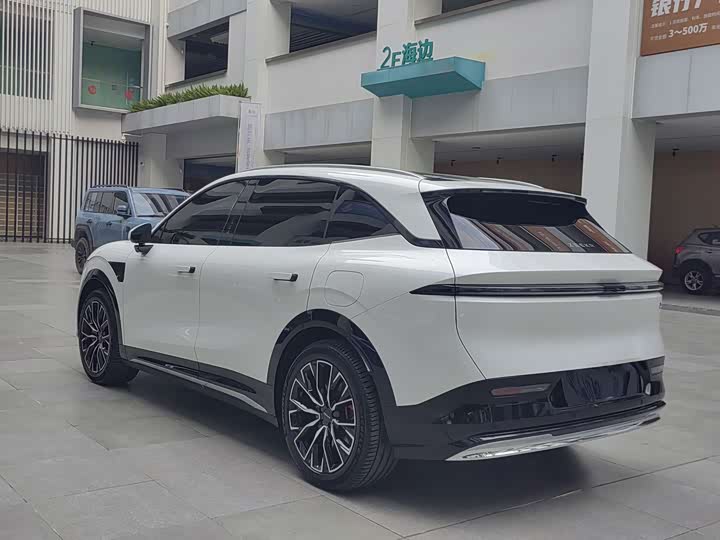 Фото 9 - Zeekr 7X