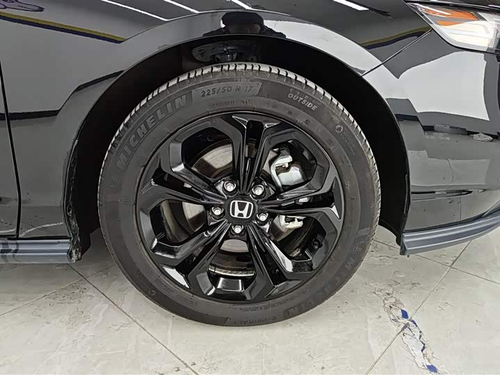 Фото 6 - Honda Accord