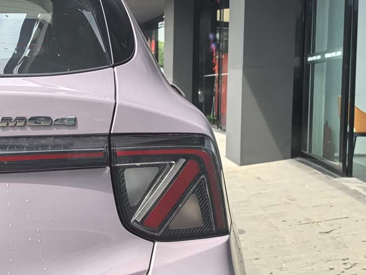 Фото 5 - MG Motor 4 EV