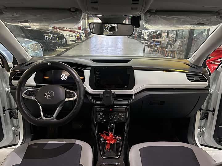 Фото 4 - Volkswagen Tharu