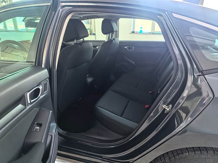 Фото 8 - Honda Civic