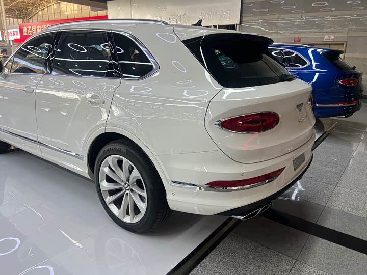 Photo 8 - Bentley Bentayga