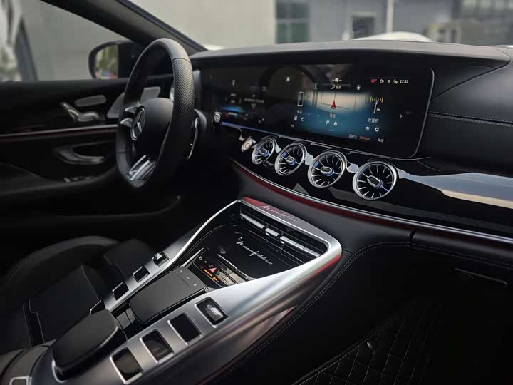 Фото 8 - Mercedes-Benz AMG GT