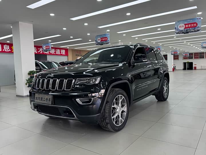 Фото 1 - Jeep Grand Cherokee
