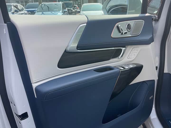 Фото 4 - Buick GL8 Century