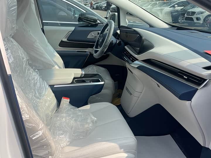 Фото 7 - Buick GL8 Century