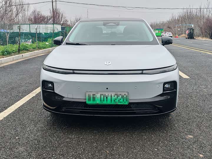 Фото 2 - Leapmotor B01