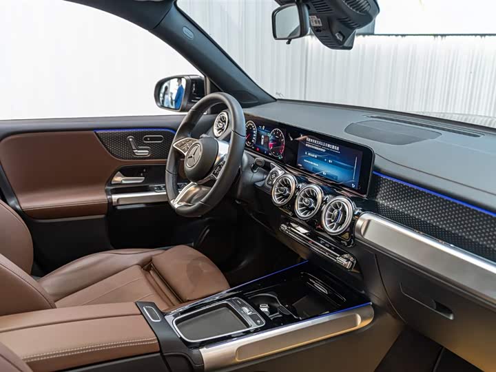 Фото 8 - Mercedes-Benz GLB-Class