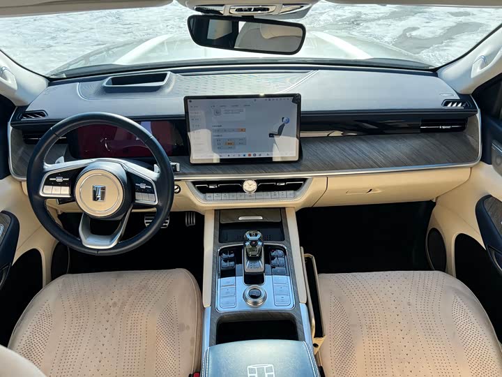 Фото 6 - Tank 500 Hybrid