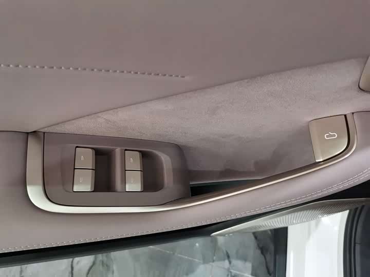 Фото 8 - Nio Onvo L60